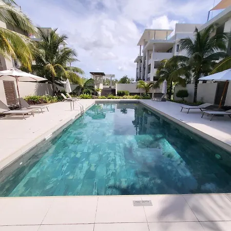 Beachwalk Deluxe Apartment - 50 Steps To The Beach